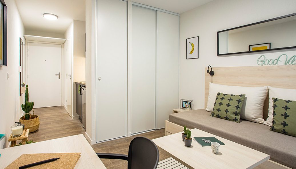 CAMPUS-LENA69ba6e88d9b6d8.17482397