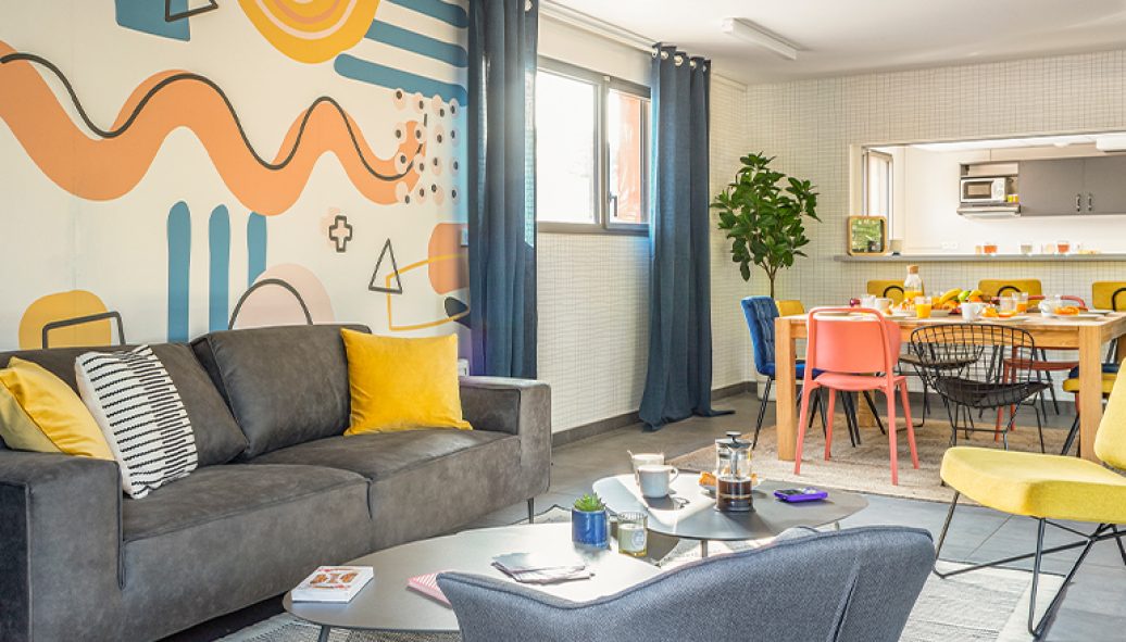 CARRE-MALO675814eab44ab6.96260643