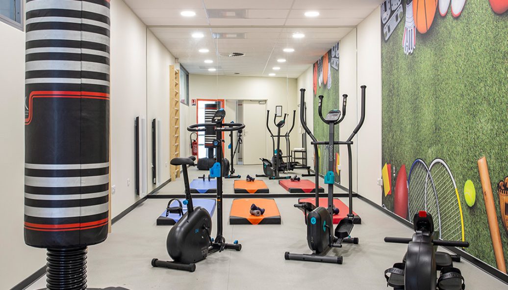 LE-CASTEL-A67dd8c1a2505f0.28357846