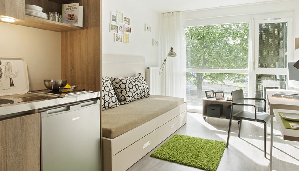 LE-QUAI67dd8d15270472.71506666