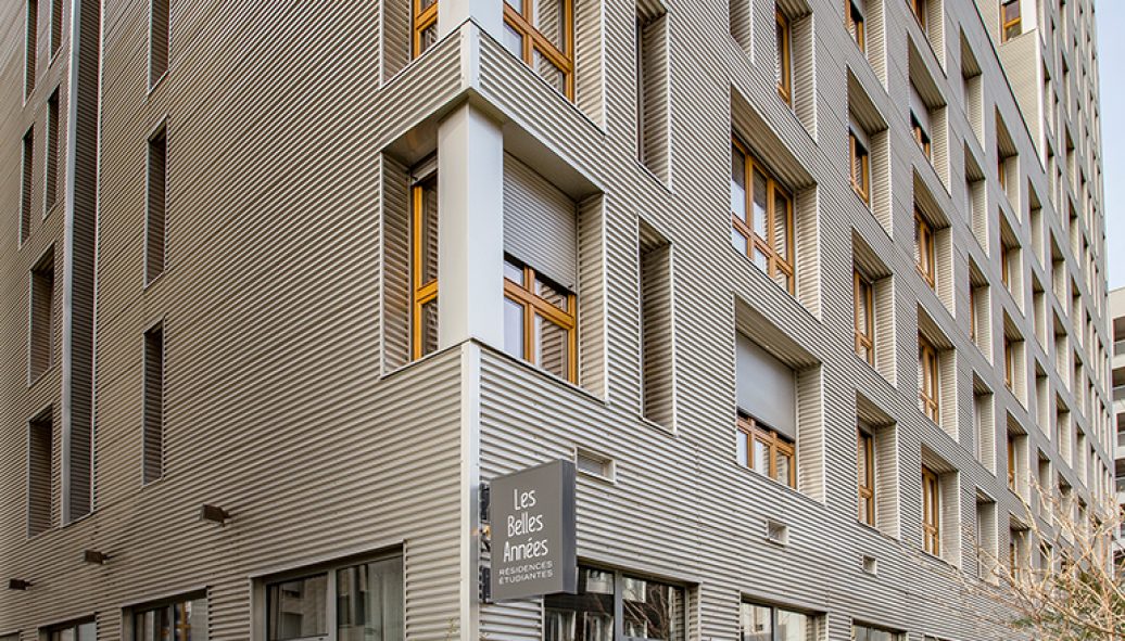 LE-UP675818ad377a72.76679081