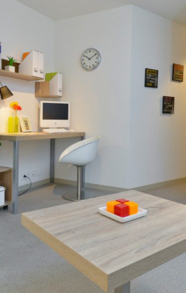 UNIVERS-967ee8a195f8751.84162989