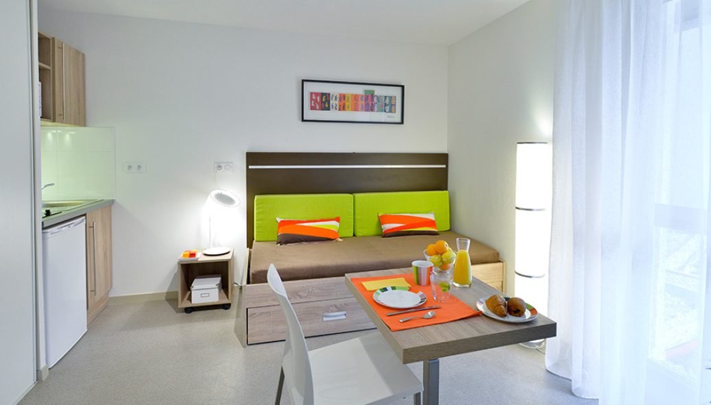 UNIVERS-9680910c47a6d50.02797580-1